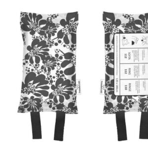 Mustavalkoinen kukkakuosi sammutuspeitteessä