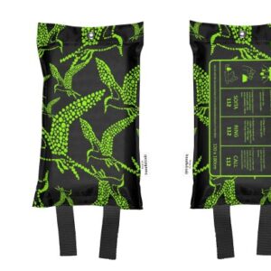 Tiira-lintu limenvihreänä mustalla taustalla